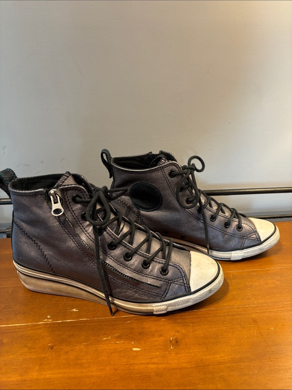 Converse All Stars Leather Silver High Top Zipper Closure with Low Wedge - Picture 2 of 8